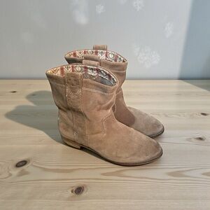 TOMS Boots Castle Rock Suede Aztec Tan Ankle Booties Women’s Size7